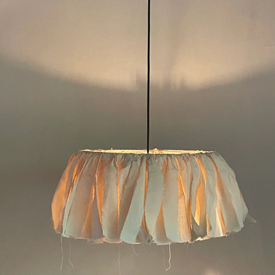 Musa Pendant Light Crudo
