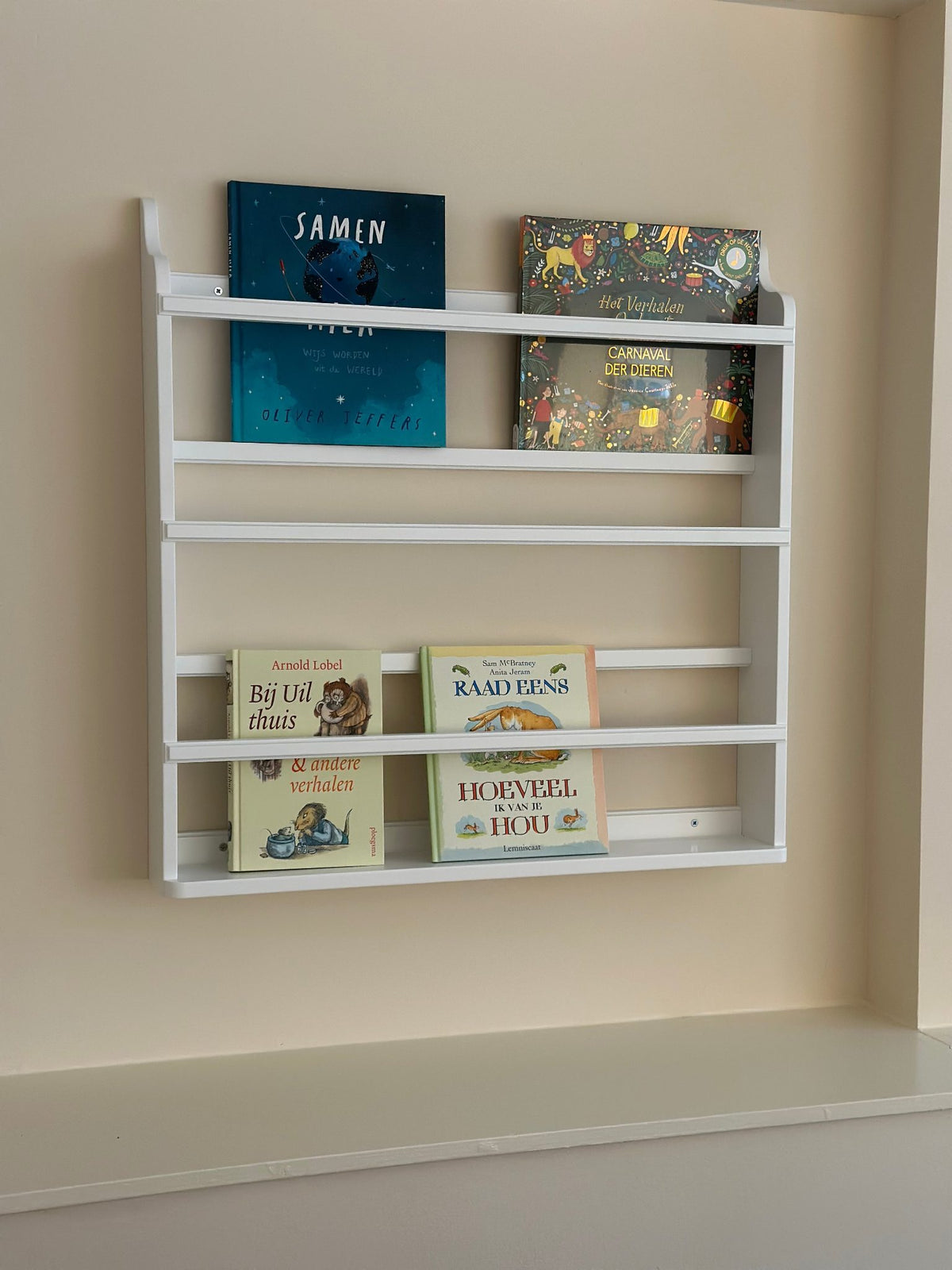 Oliver Furniture Plate Rack – side view