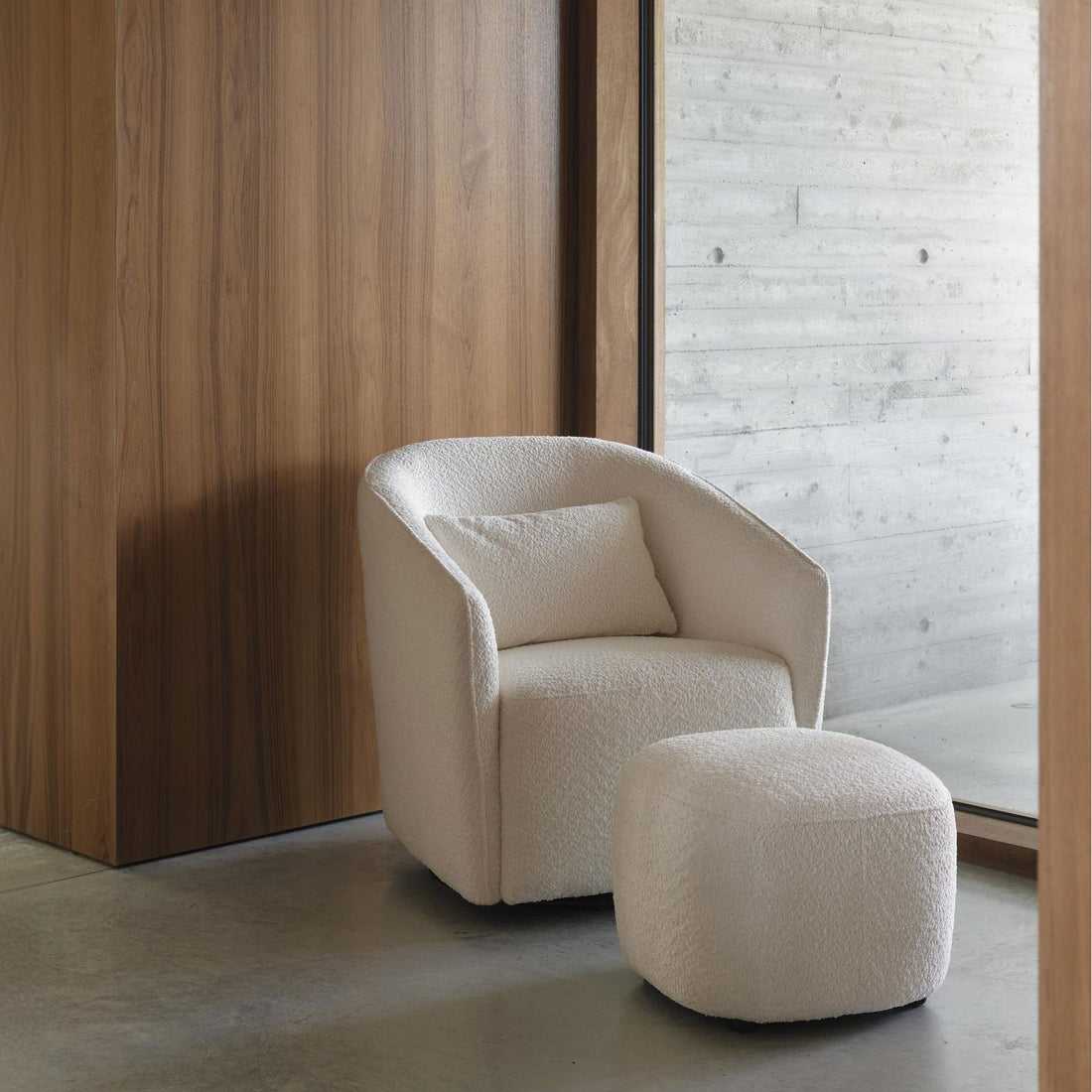 Gomi Gliding &amp; swivel chair - cream 