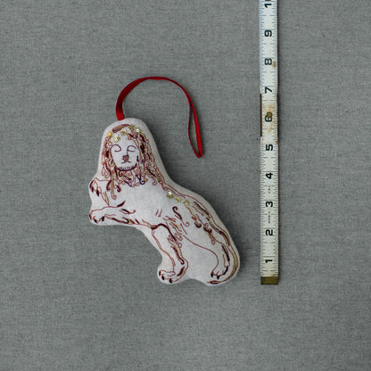 Courageous Lion Token, Ornament