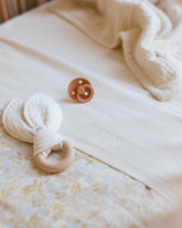 Flat Sheet in Off White from designer label an.nur 